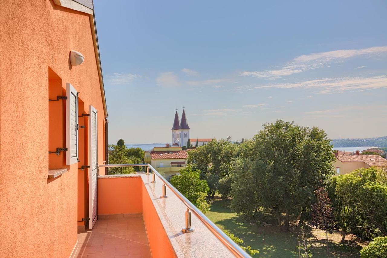 Apartments Orange Medulin Exterior photo
