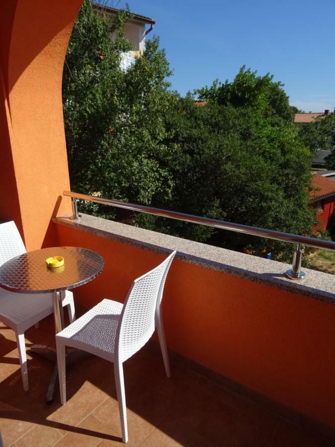 Apartments Orange Medulin Exterior photo